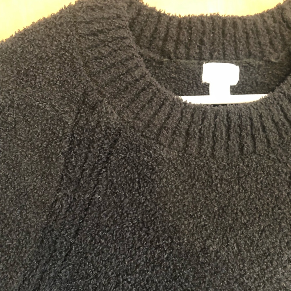 Fuzzy Sweater - Picture 4 of 4